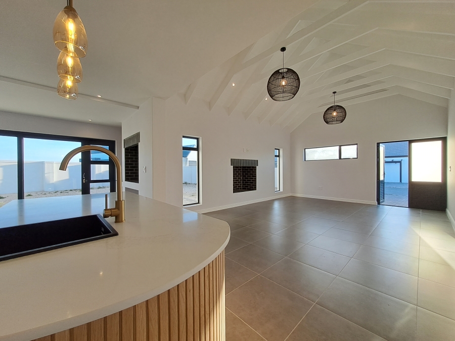 3 Bedroom Property for Sale in Yzerfontein Western Cape